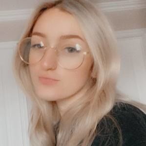 Meet your Posher, Carly